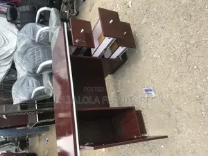 4 Feet Executive Table