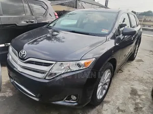 Toyota Venza V6 2010 Gray
