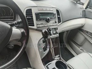 Toyota Venza V6 2010 Gray