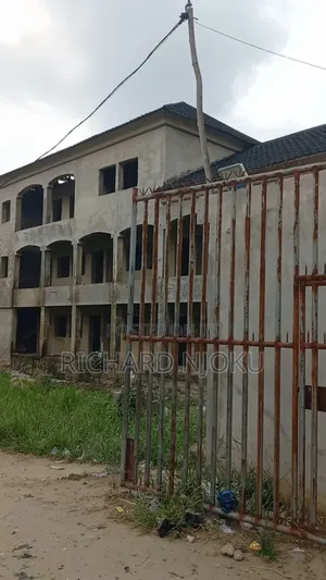 Shopping Complex Off Badagry Expressway (B4 Trade-fair), Lag