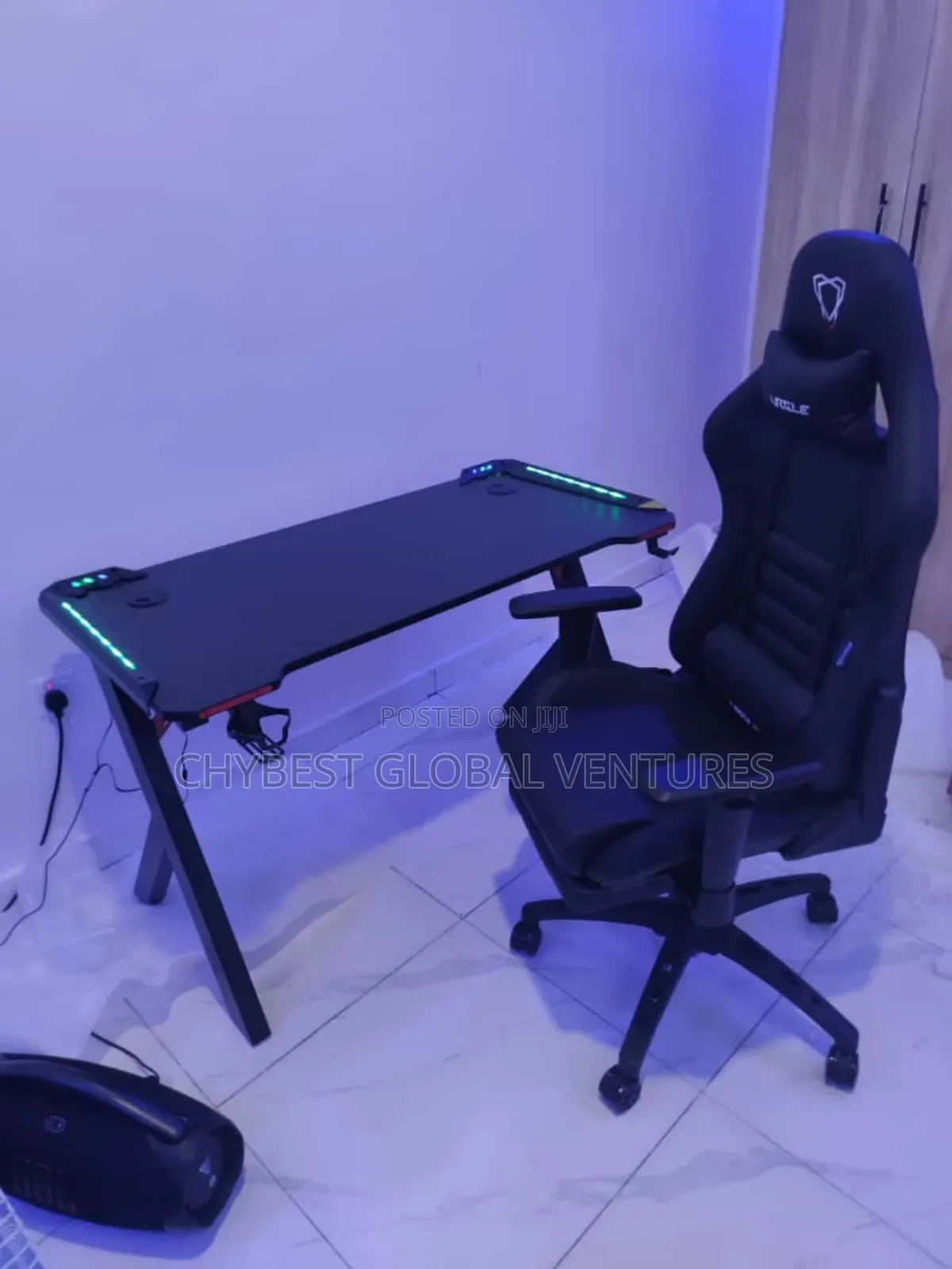 Non Adjustable Table and Gaming Chair