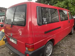 Volkswagen Transporter 2003 Red