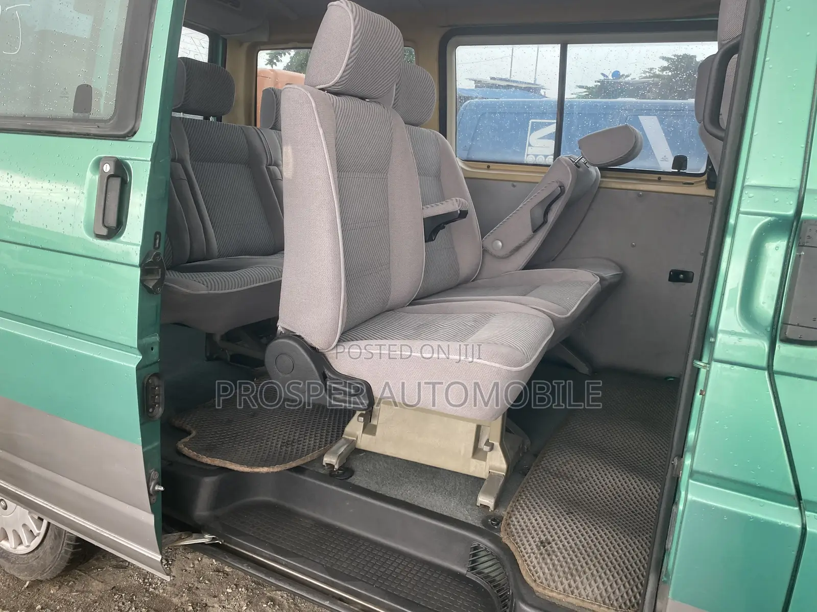 Volkswagen Transporter 2005 Green