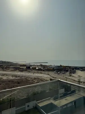 Luxe 1bedroom Seaview/Waterfront With Ps5 in Bluewaters