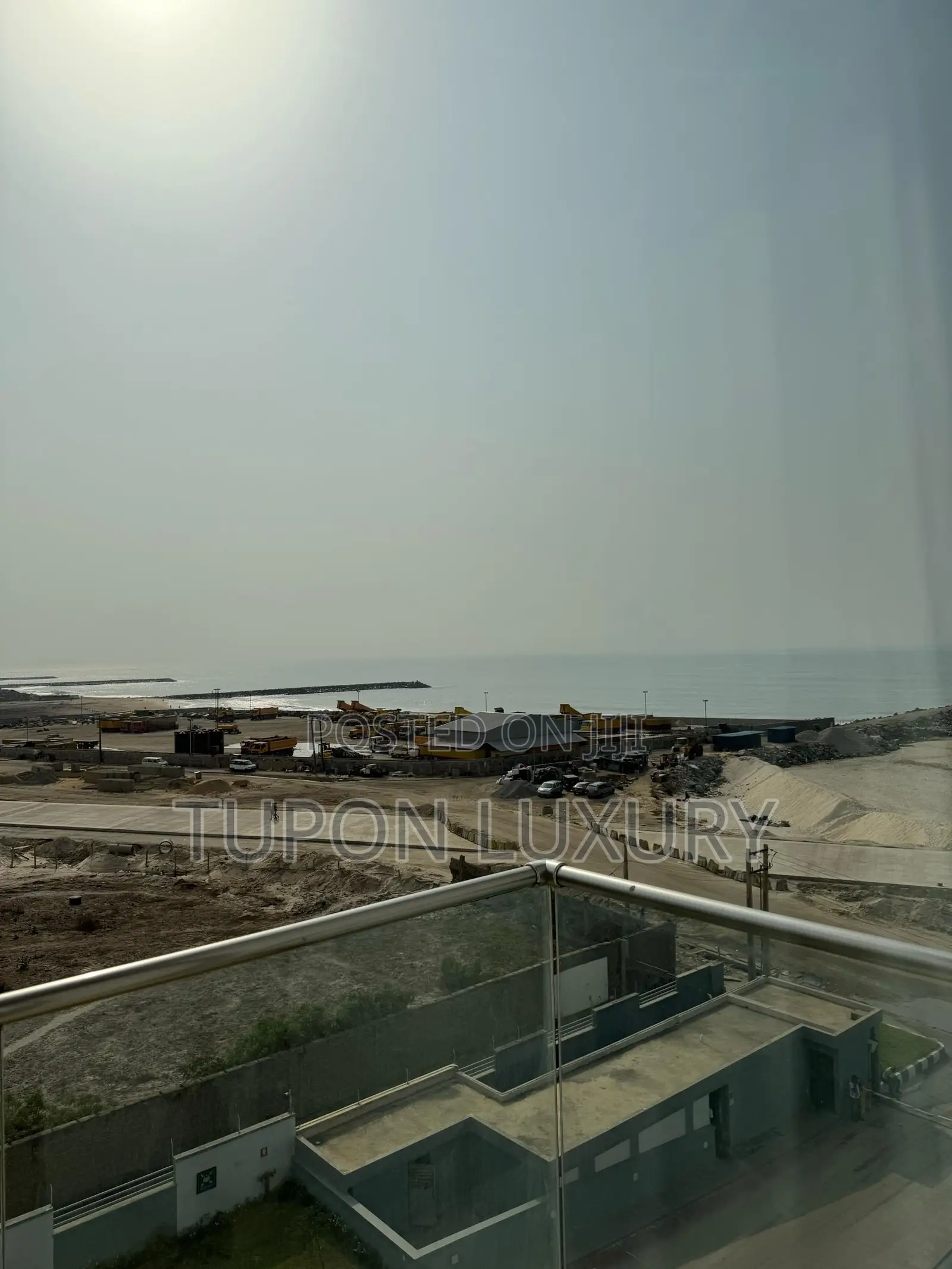 Luxe 1bedroom Seaview/Waterfront With Ps5 in Bluewaters