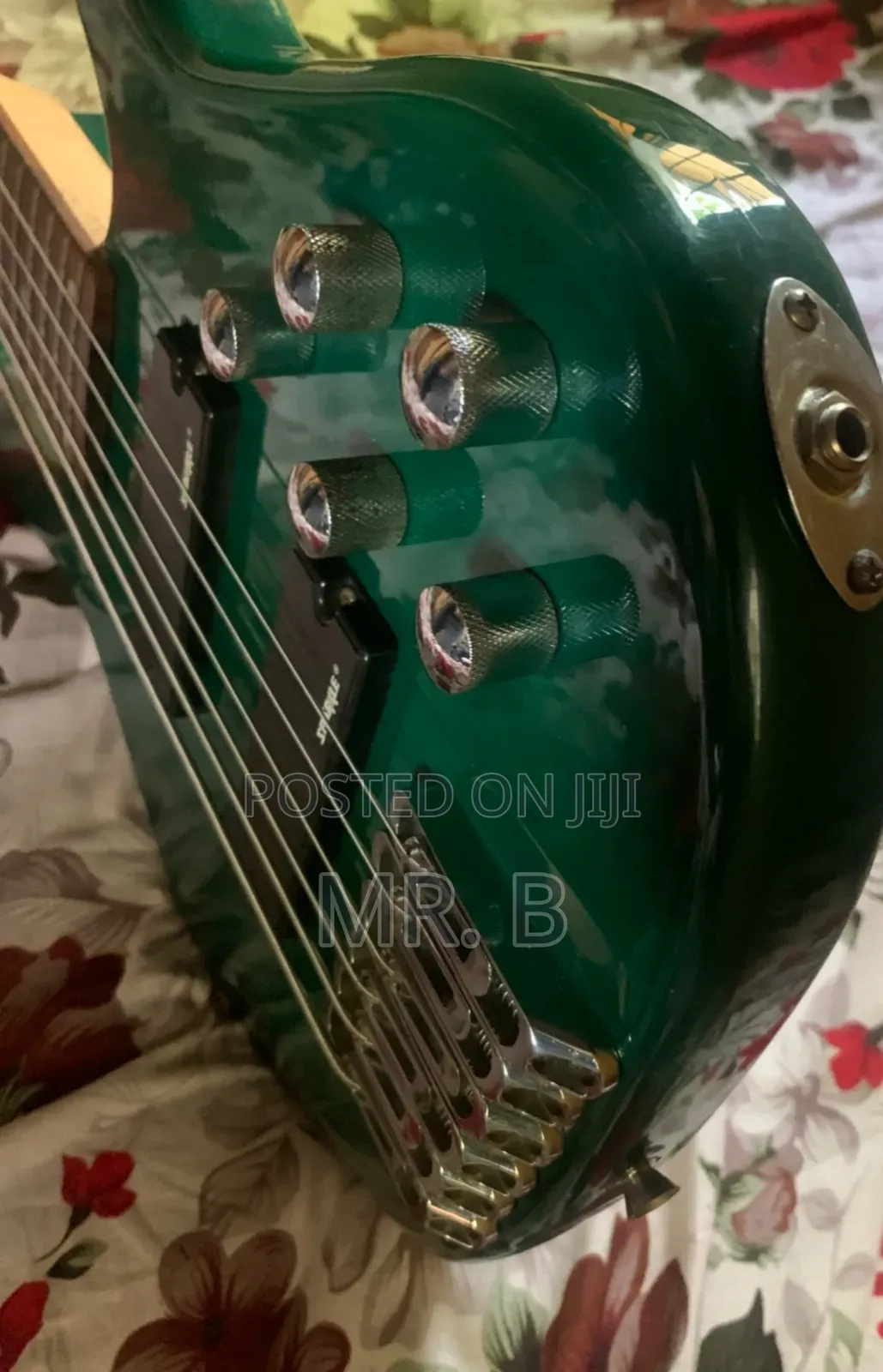 6 Strings Active Bass Guitar