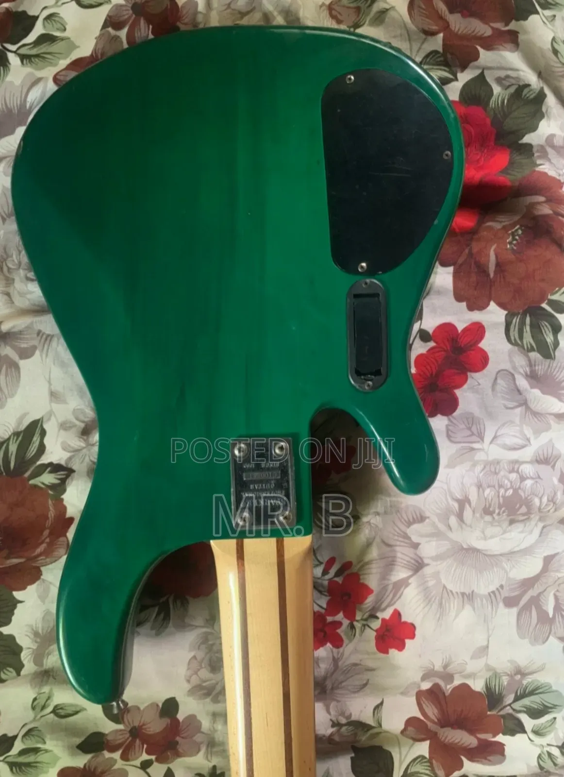 6 Strings Active Bass Guitar