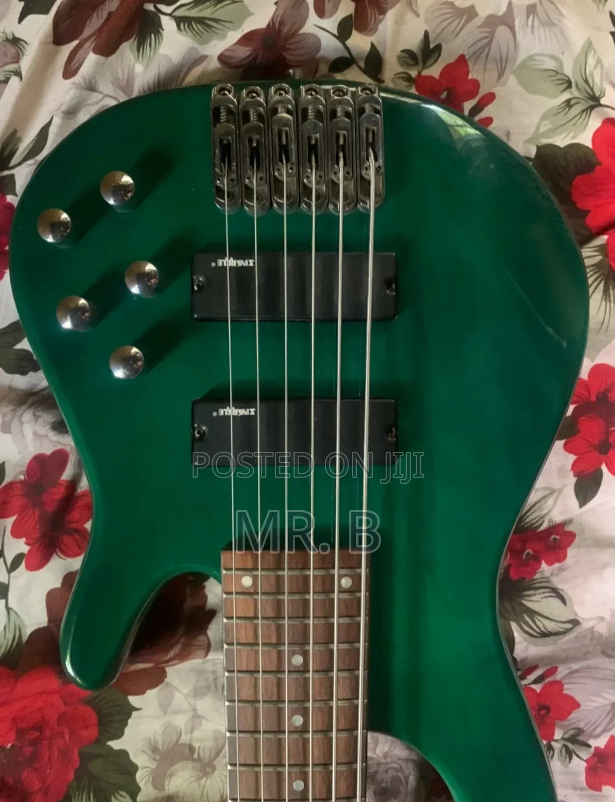 6 Strings Active Bass Guitar
