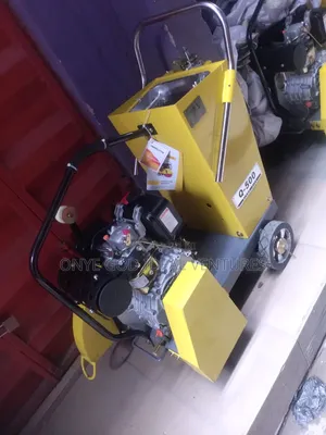 Q-500 Diesel Floor Saw, Often Used for Cutting Concrete