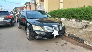 Toyota Avalon XLS 2010 Black