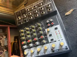 Behringer Xenyx 802 Mixer