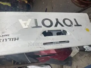 Toyota Hilux 2008 Boots