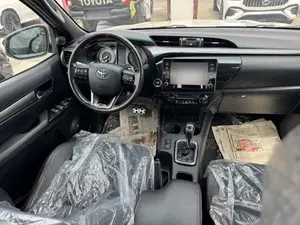 Toyota Hilux 2023 White