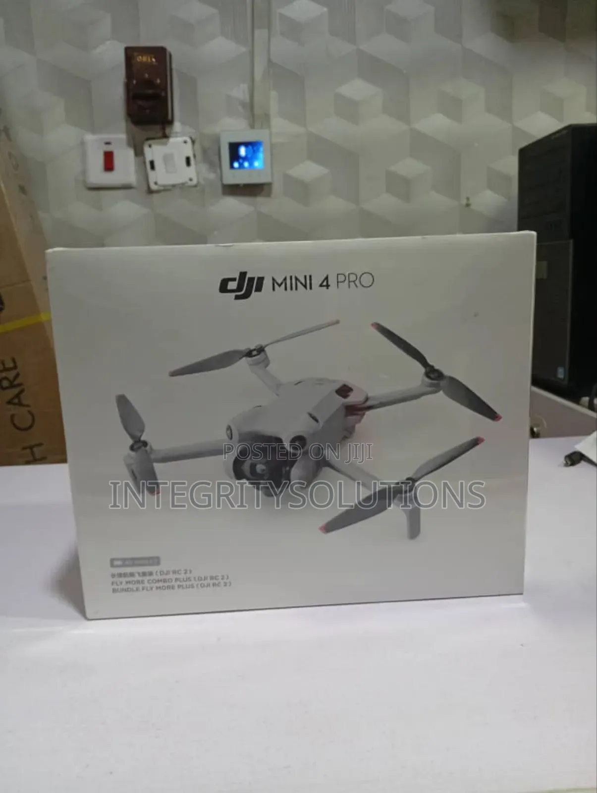 Dji Mimi 4 Pro 
Fly More Combo Plus