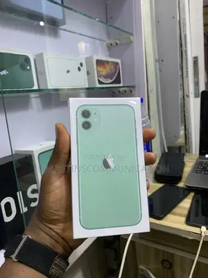 New Apple iPhone 11 128 GB Green