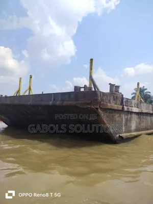 800mt Foreign Barge for Sale in Warri