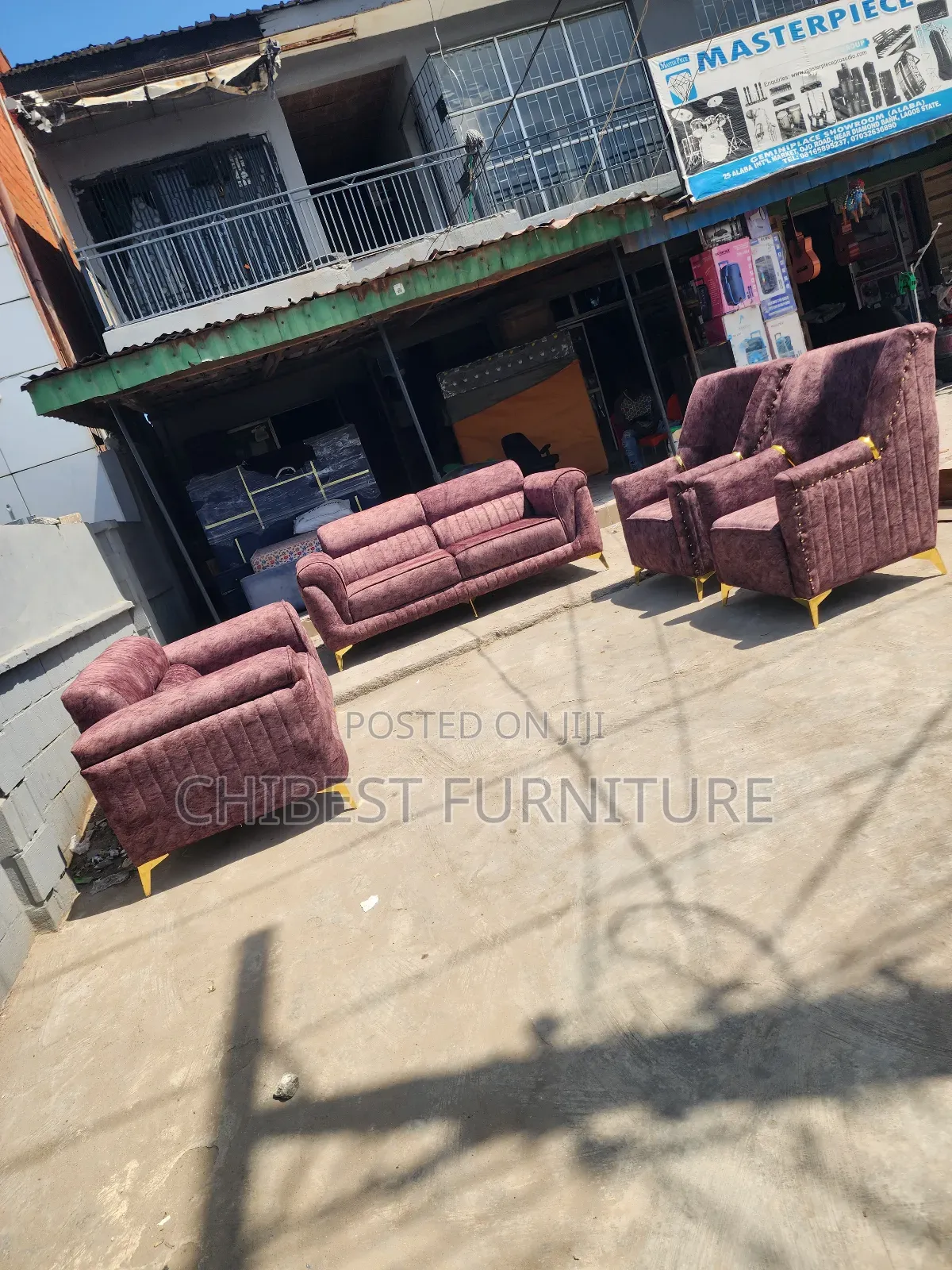Standard Upholstery Padded 7 Seaters Chairs.