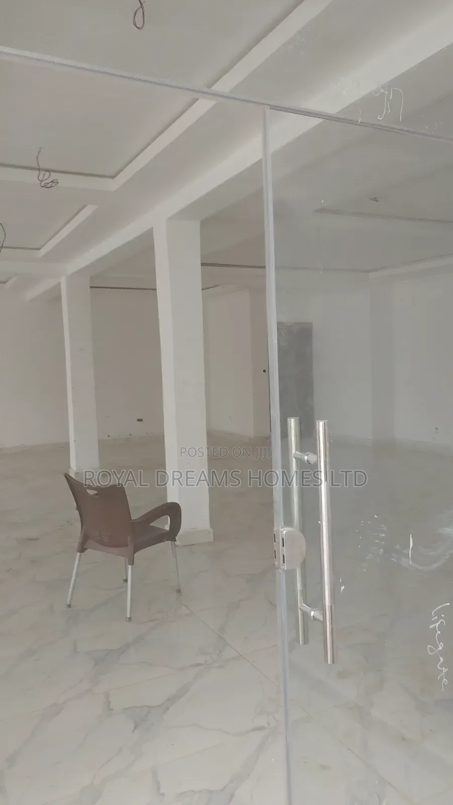 Shop Space 165 SQM Wuse2 Facing Major Road