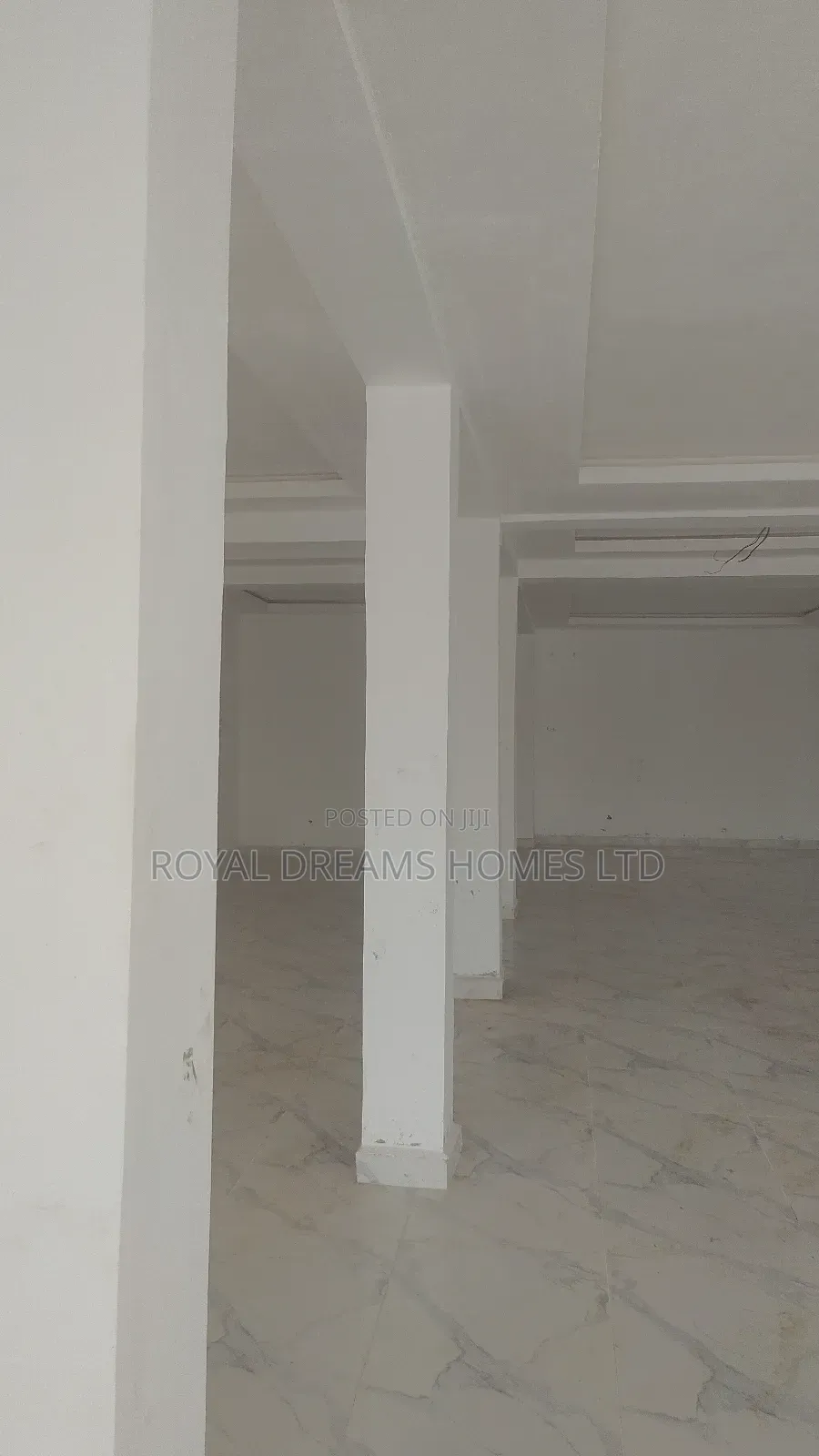 Shop Space 165 SQM Wuse2 Facing Major Road