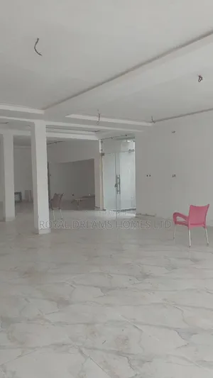 Shop Space 165 SQM Wuse2 Facing Major Road