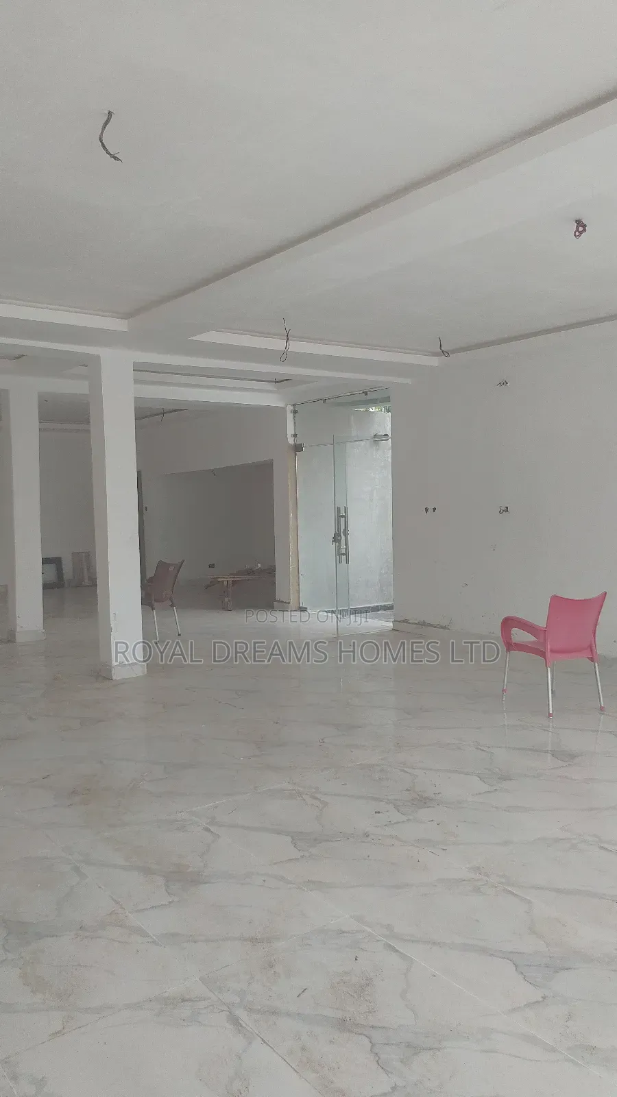 Shop Space 165 SQM Wuse2 Facing Major Road