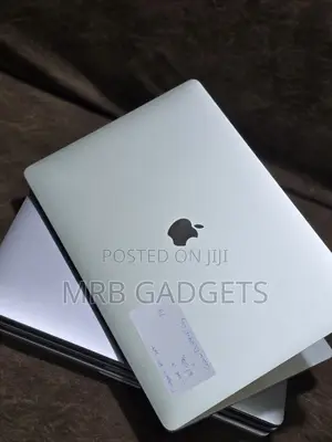 Laptop Apple MacBook Pro 2017 16GB Intel Core i7 SSD 512GB