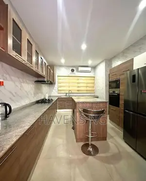 Exquisite 4- Bedroom Terrace Apartment for Short Let