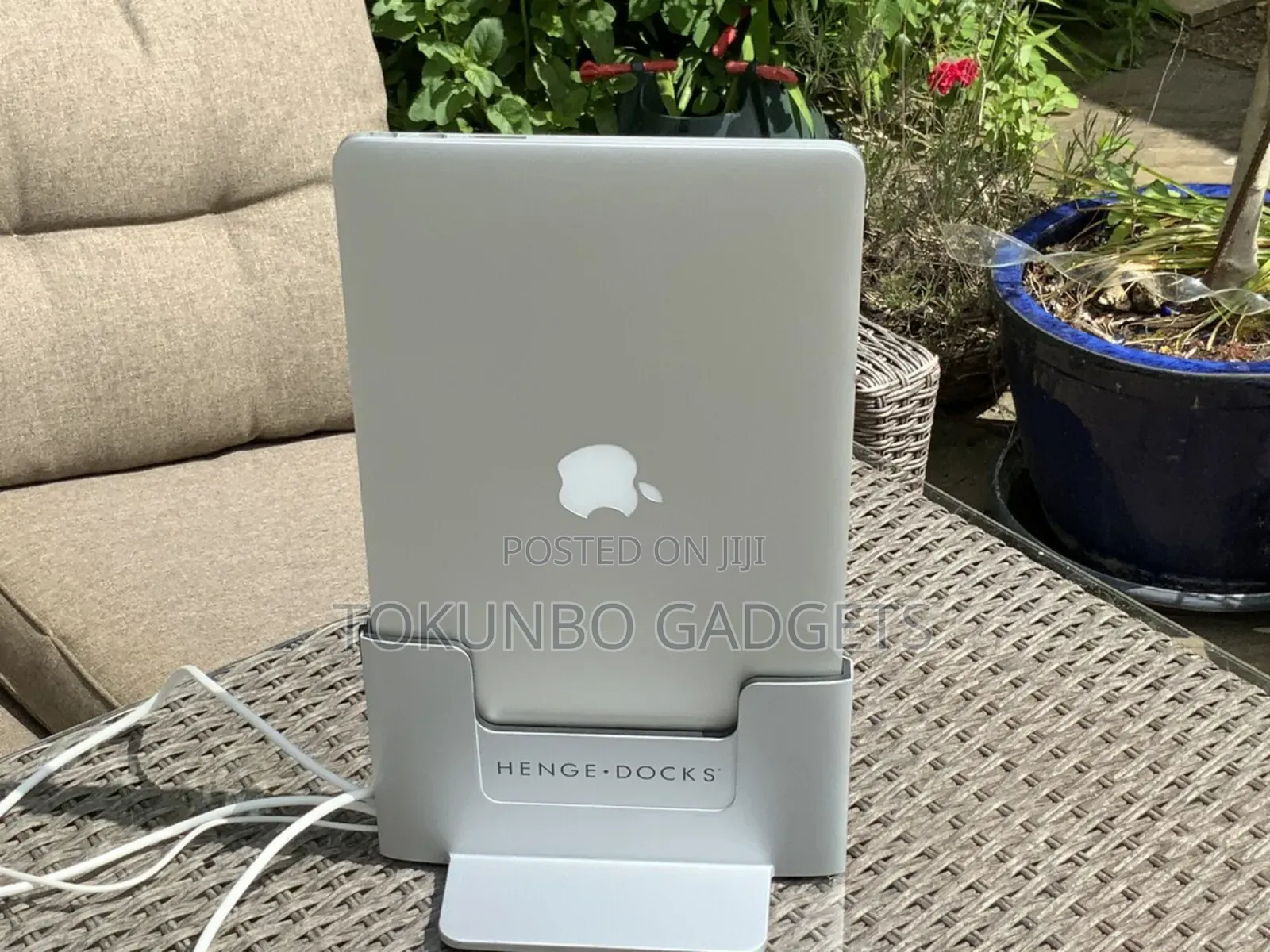 Henge Dock Station for Apple Macbook Pro 15" Retina Display