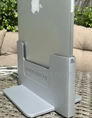 Henge Dock Station for Apple Macbook Pro 15" Retina Display