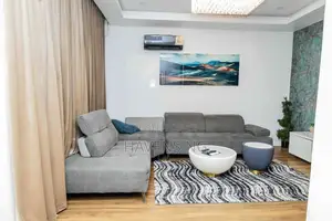 Luxury 4-Bedroom Apartment With Modern Facilities.