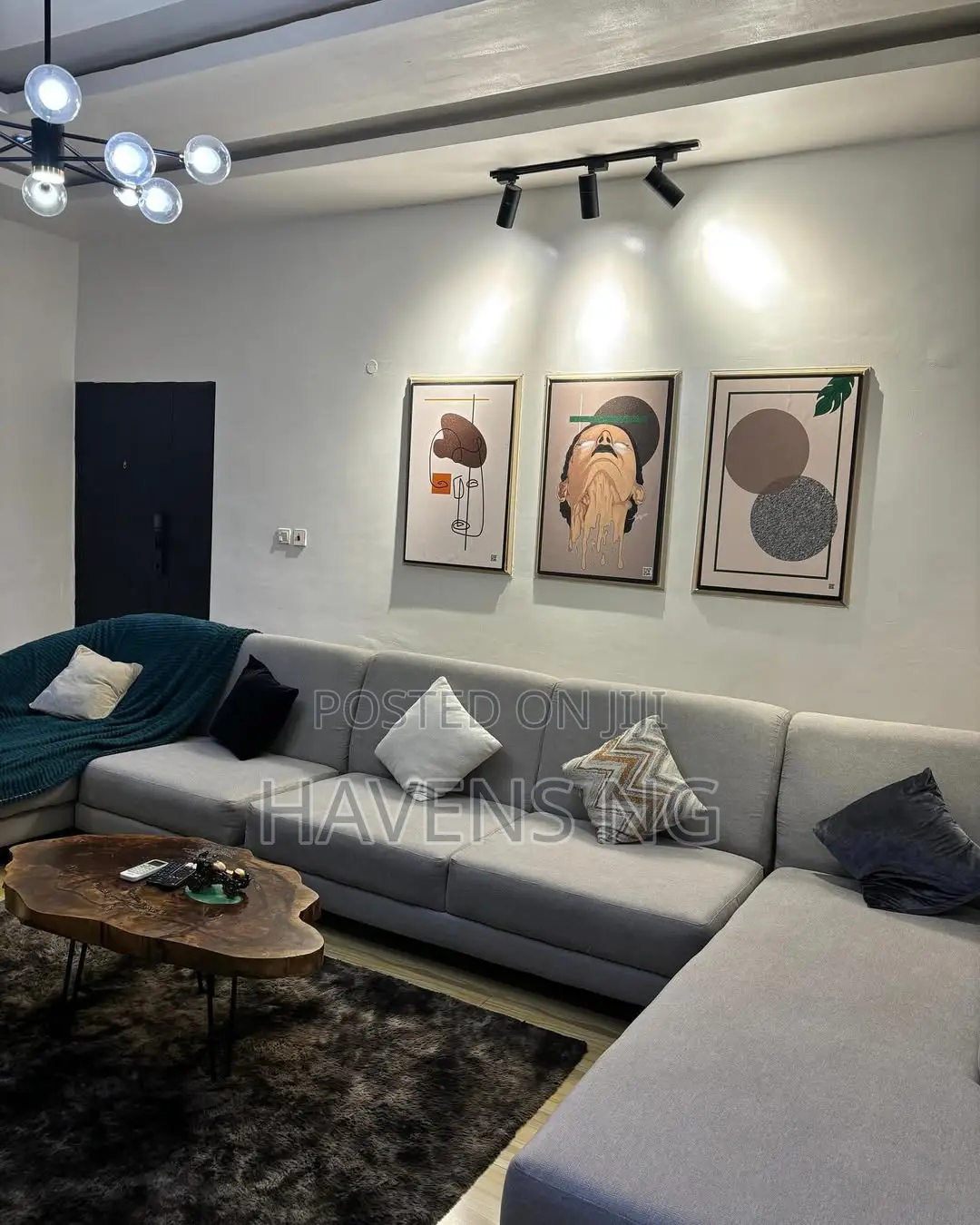 Modern 3-Bedroom Shortlet Apartment With Ps5