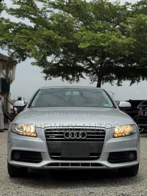 Audi A4 2.0T Premium Quattro 2011 Silver