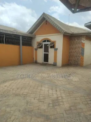 Photo - 4bdrm Bungalow in Good Neighborhood, Ipaja / Ipaja for sale