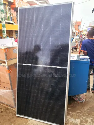 Jinko Solar Panel 650w 156cells