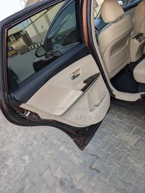 Toyota Venza V6 AWD 2010 Brown
