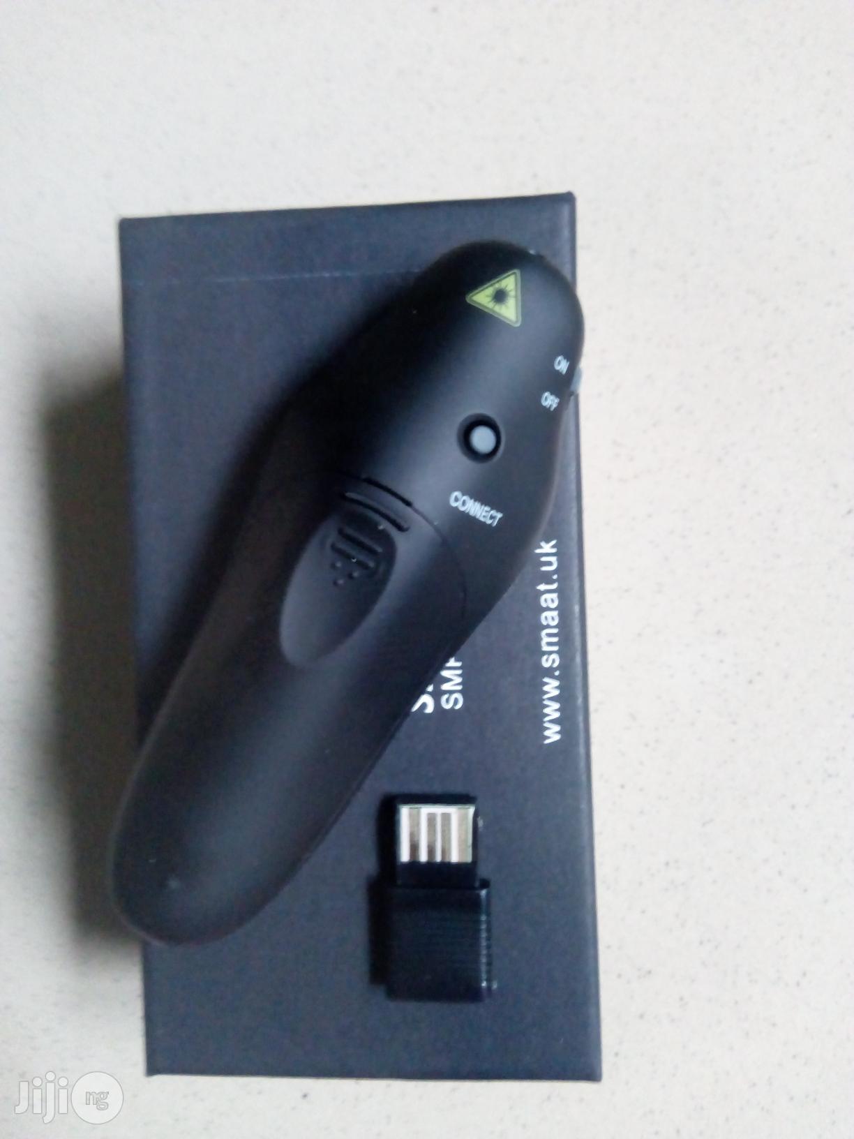 SMAAT Wireless Presenter With Laser Pointer