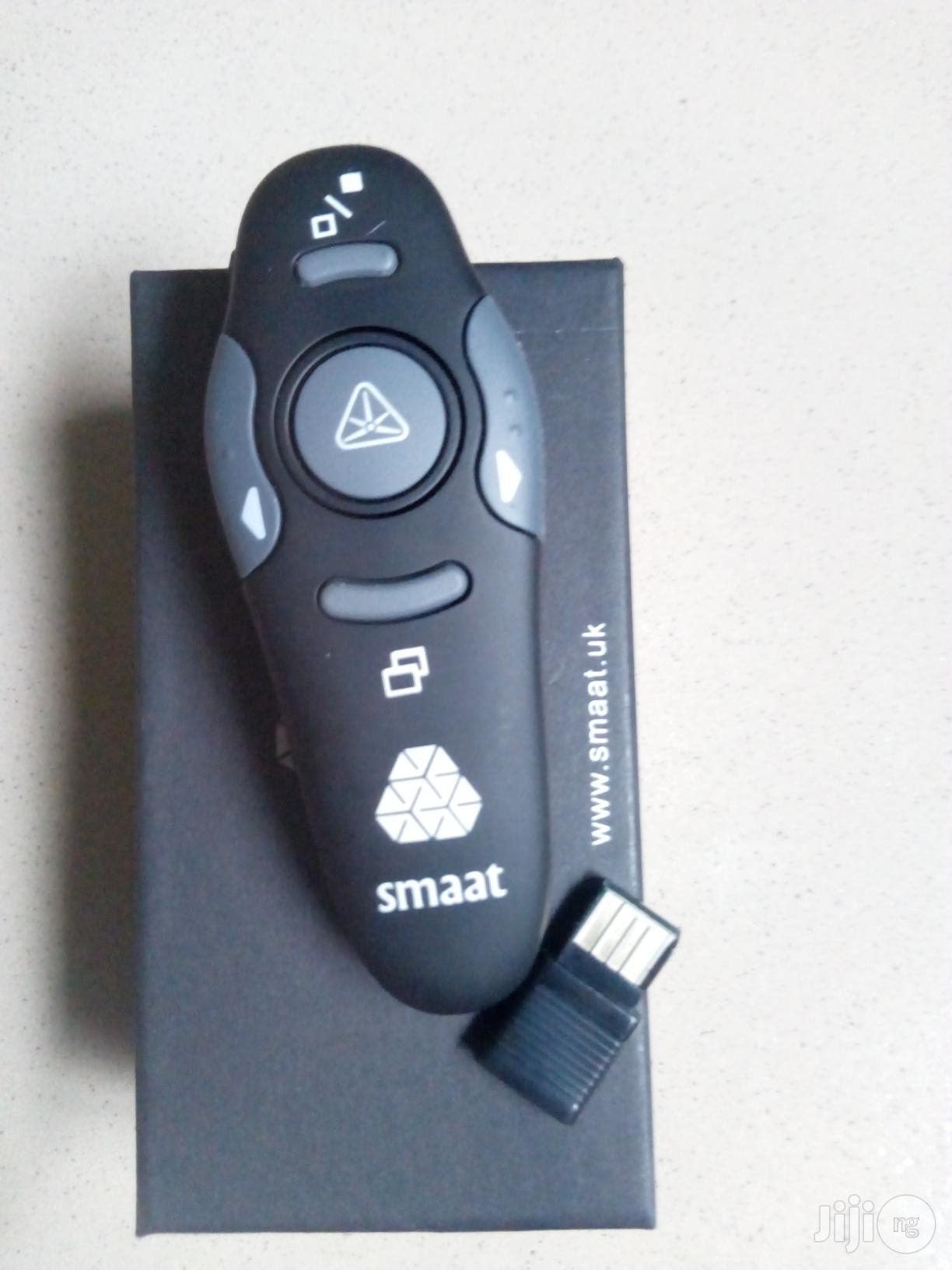 SMAAT Wireless Presenter With Laser Pointer