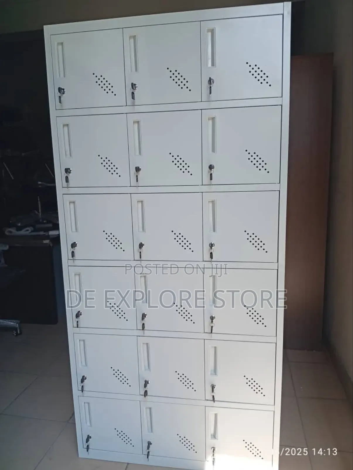 24locker Doors