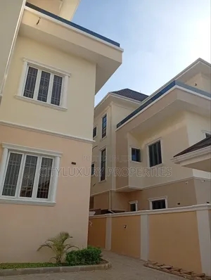 6bdrm Maisonette in Guzape District for sale