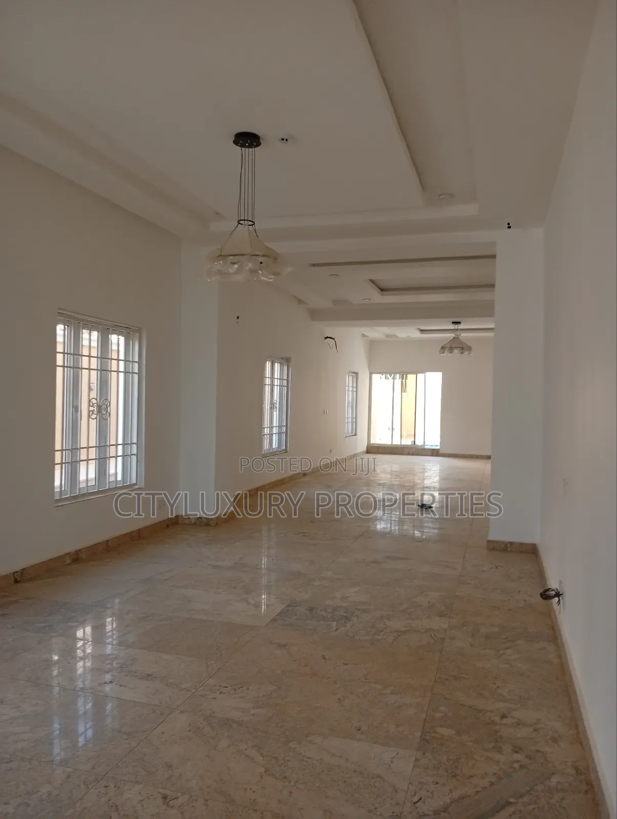 6bdrm Maisonette in Guzape District for sale