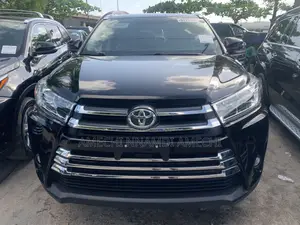 Toyota Highlander XLE V6 4x4 (3.5L 6cyl 6A) 2016 Black