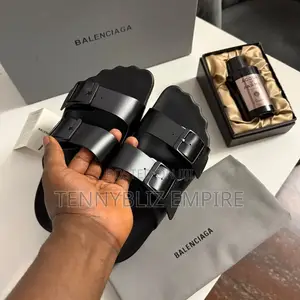 Newly Stocked Balenciaga 10 Toes Latest Luxury Slide