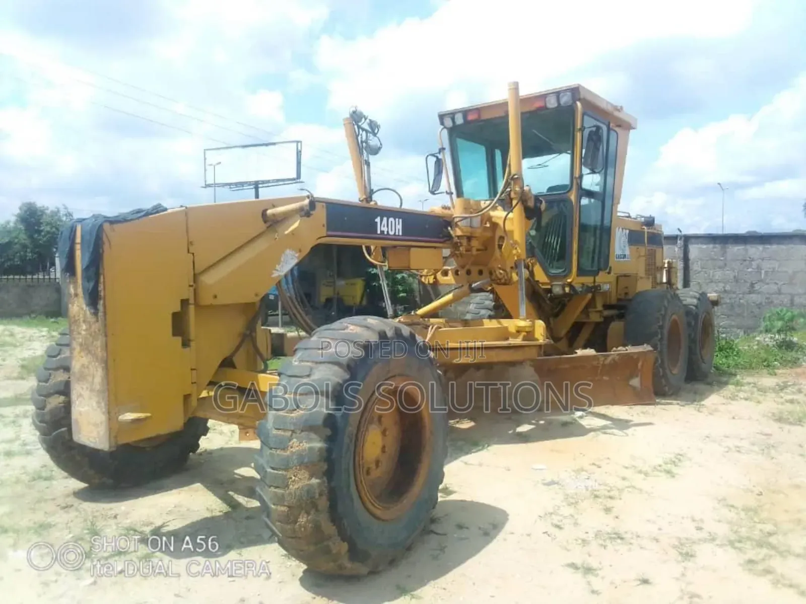 140h Caterpillar Grader