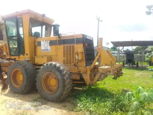 140h Caterpillar Grader