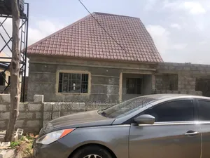 Photo - 3bdrm Bungalow in 1000 Unit Estate, Kuje for sale
