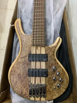 Luxars S-B60 5-String Modern Active Bass Guitar