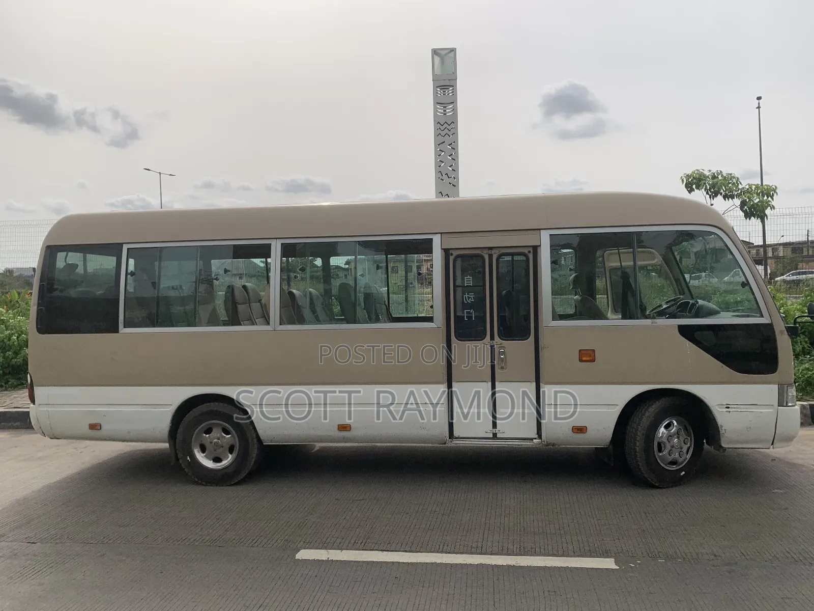Toyota Coaster 2015
