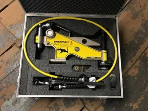 Enerpac Atm-9 Hydraulic Flange Alignment Tool