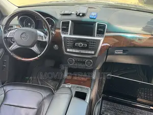 Mercedes-Benz GL-Class GL 550 2013 Black