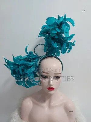 Mint Green Feathered Facinator